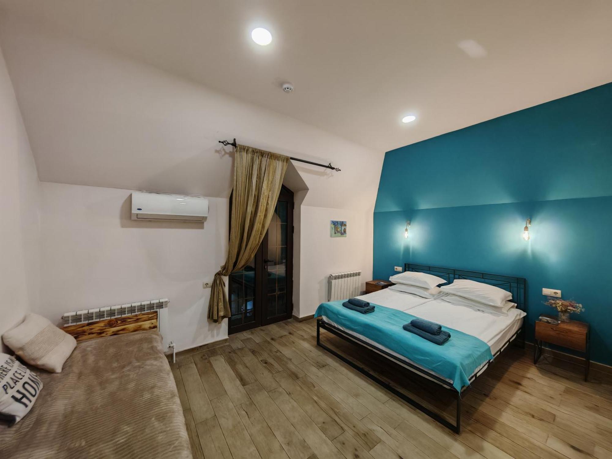 Blur Inn Gallery Erevan Esterno foto